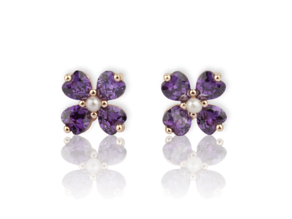 Pendientes con forma de flor de cristales púrpura