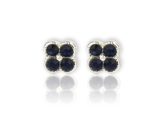 Boucles d'oreille argentées en forme de fleurs serties de cristaux bleu marine