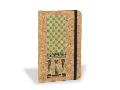 carnet avec une couverture en liège et un motif oriental et le logo du Capricho de GAudí imprimés
