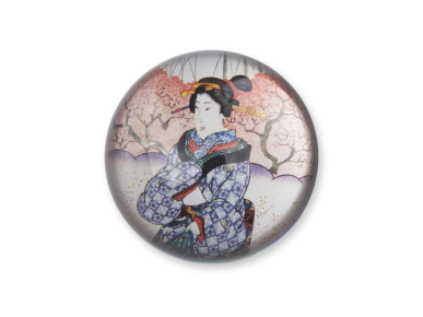 Pisapapeles de cúpula de cristal con un detalle de un grabado de Yoshitora en su interior