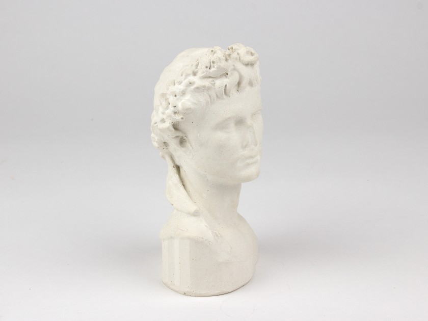 Busto del emperador Augusto visto de frente