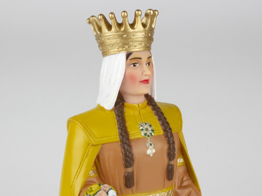 plastic figurine of Queen Eleonor