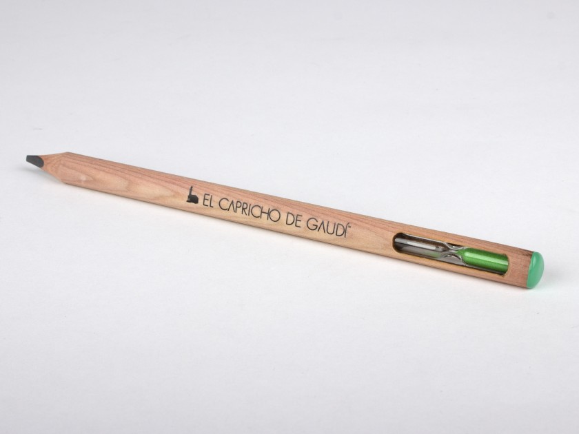 llapis de fusta amb rellotges de sorra de colors incrustats