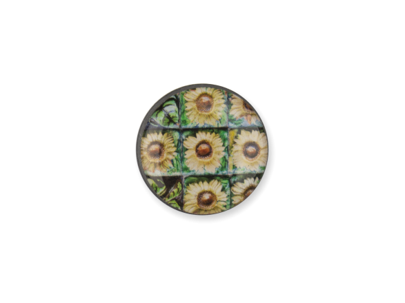 round magnet with a photo of azulejos in the shape of sunflowers
