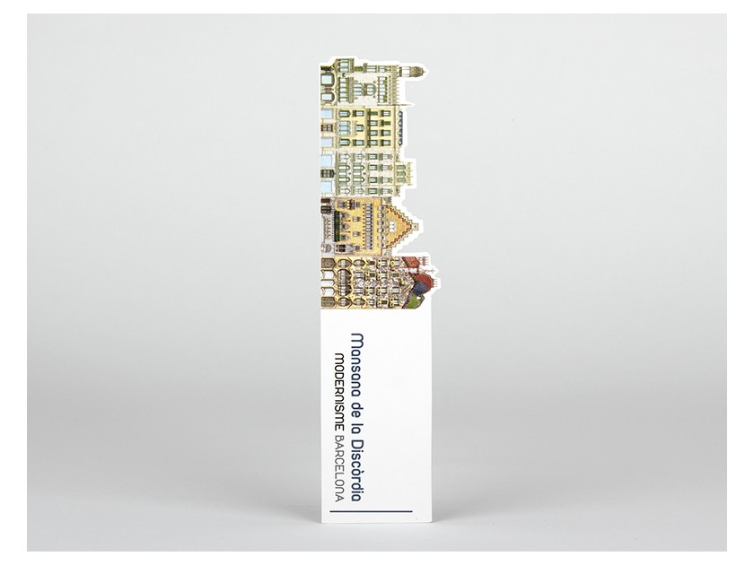 Die-cut bookmark of the monuments of the Mansana de la Discòrdia in Barcelona in its plastic case