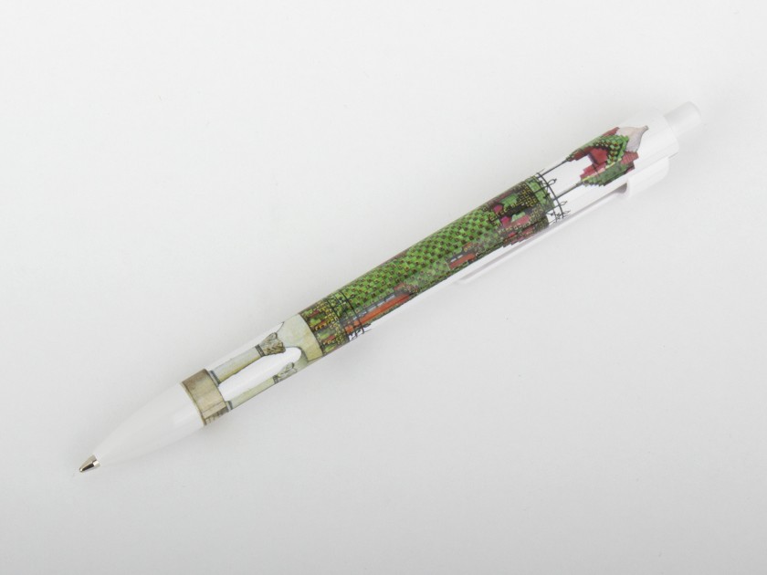 pen with El Capricho tower printed on it