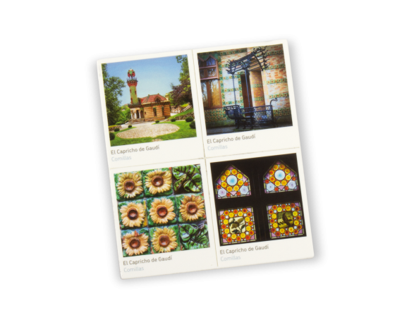 4 magnets montrant 4 photos différentes du Capricho de Gaudí