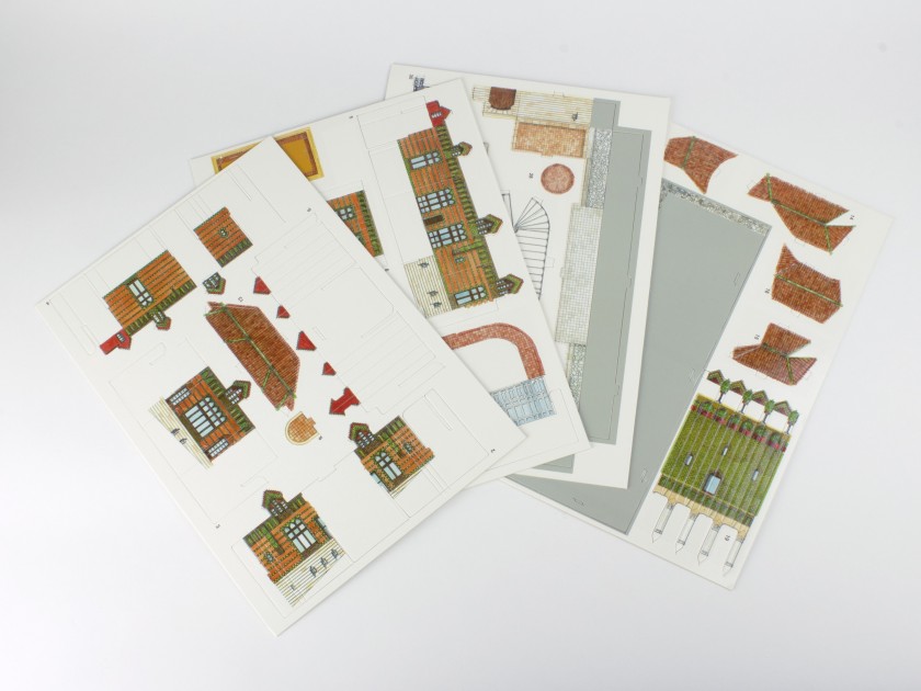 cardboard sleeve showing a 3D puzzle model of Gaudí's Capricho