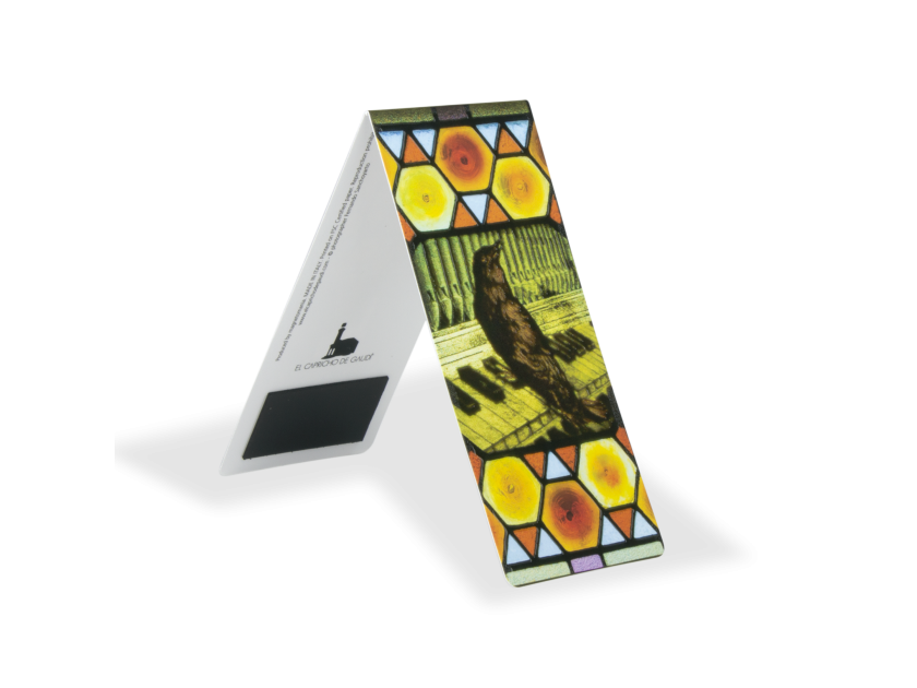 magnetic bookmark showing a stained glass window from Gaudí's Capricho