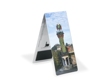 magnetic bookmark showing a photo of Gaudí's Capricho