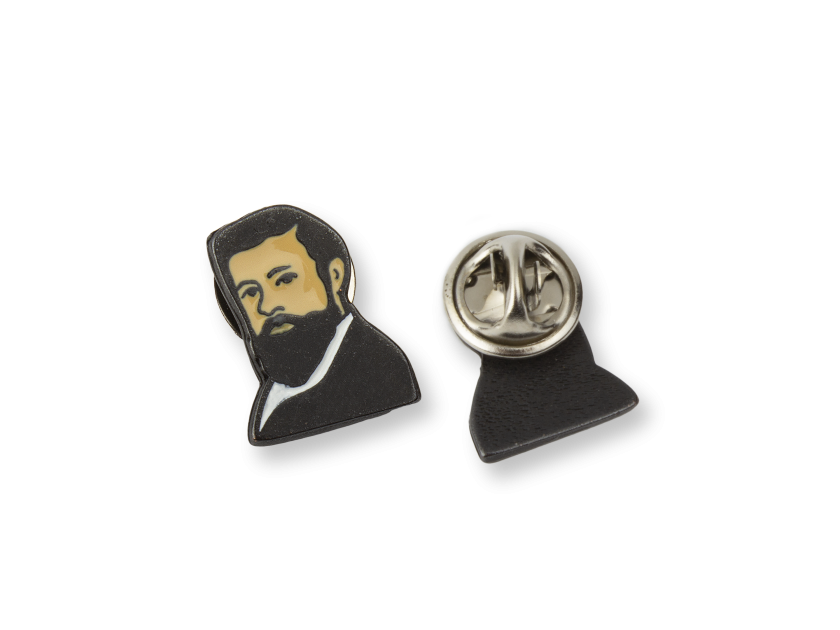 pin showing the bust of Antoni Gaudí seen from the front and back