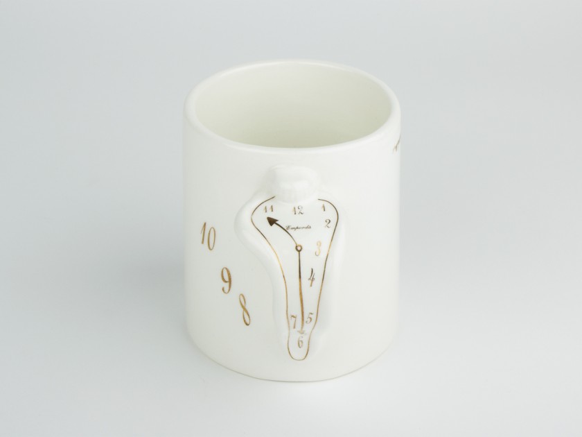 White ang gold enamelled classic mug