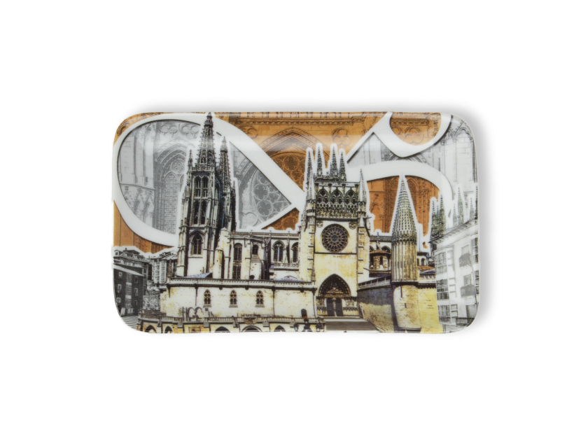 plateau décoré avec une illustration de la cathédrale de Burgos