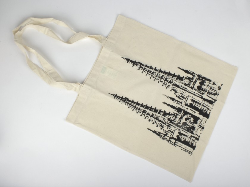 natural coloured tote bag with a black illustration of Burgos cathedral