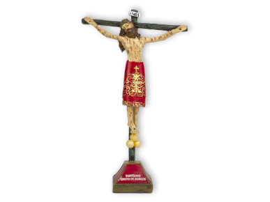 figurine représentant un christ sur la croix